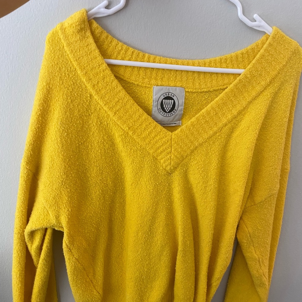 UO sweater worn once